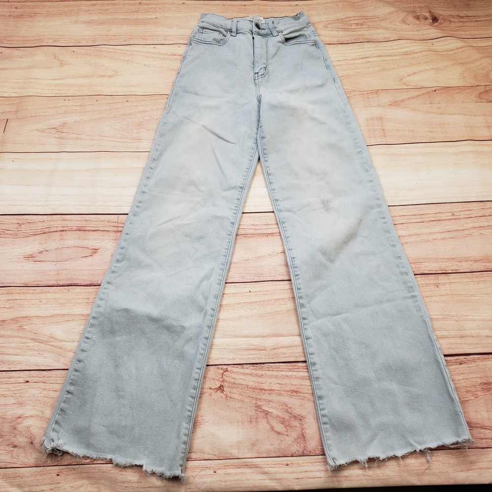 Vibrant M.I.U Jeans Womens Size 1/24 Wide‎ Leg Raw Hem Light Wash Denim Ladies